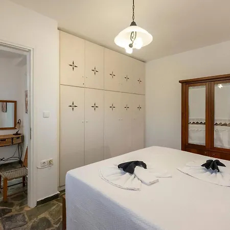 Paros' Slice Of Paradise * Krotiri