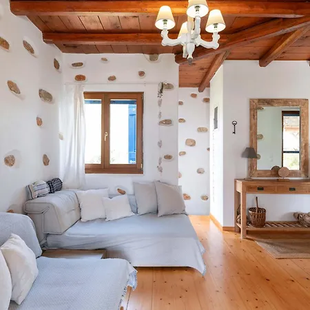 Paros' Slice Of Paradise *
